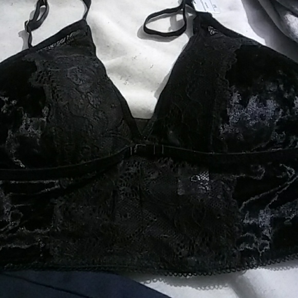 Black Velvet Lingerie Set - Picture 8 of 8